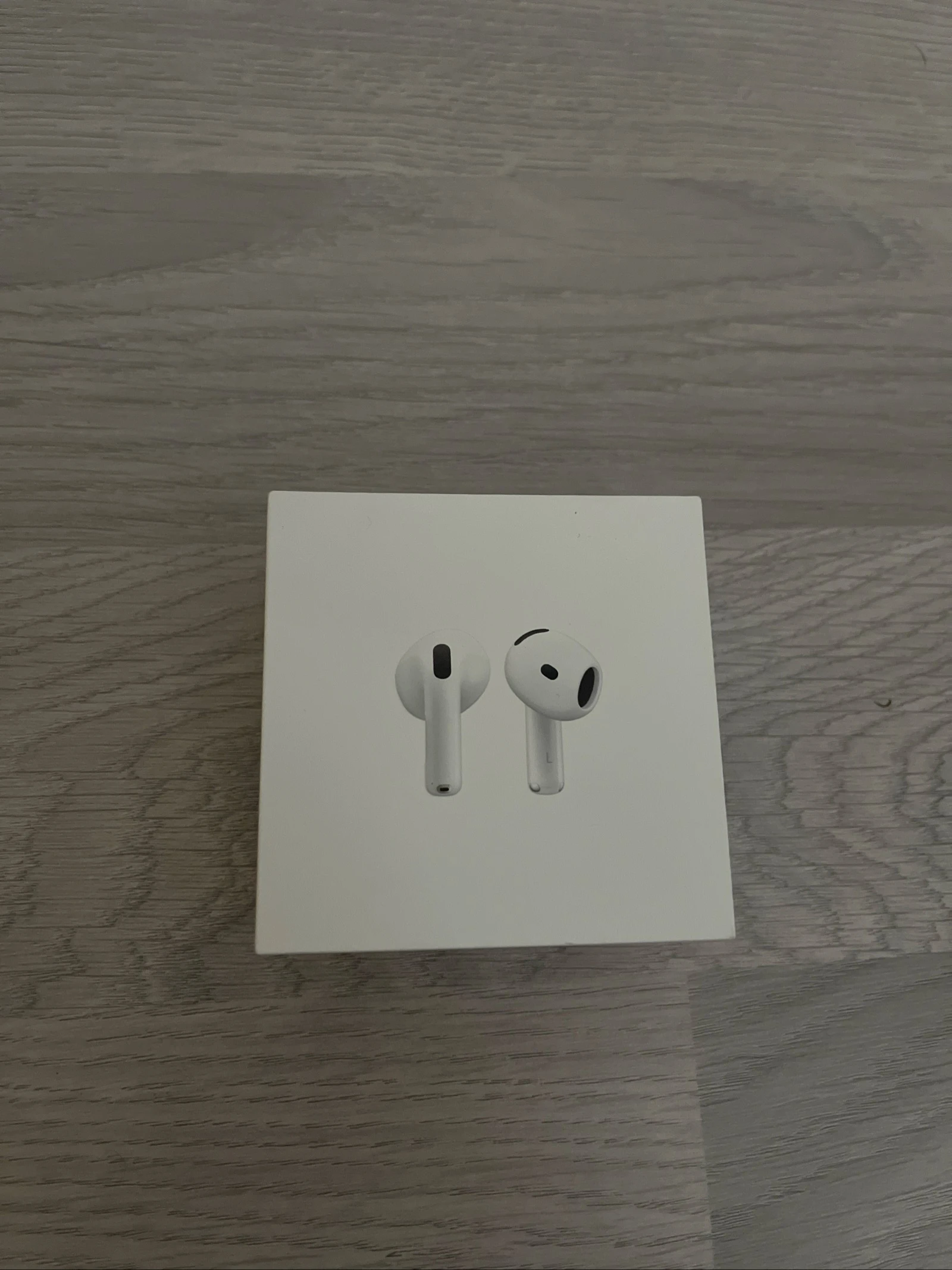 AirPods 4 